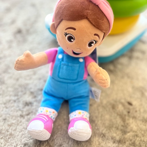 Ms. Rachel Doll - Picture 6 of 8